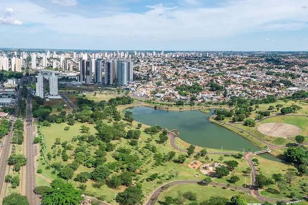 Campo Grande uma cidade jogada a propia sorte.